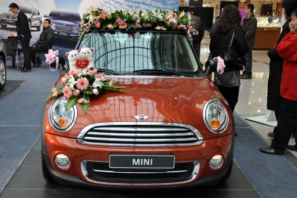 宝马MINI甲壳虫婚车