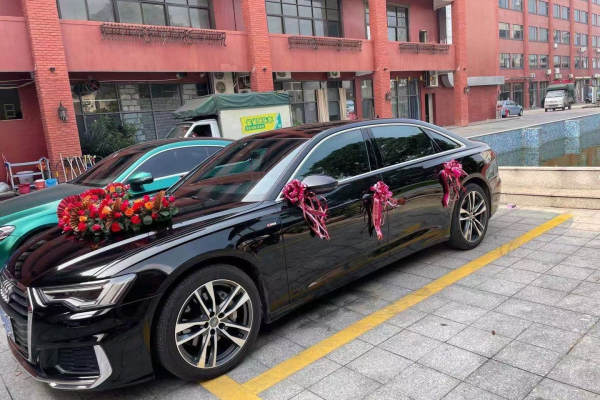 奥迪A6L婚车